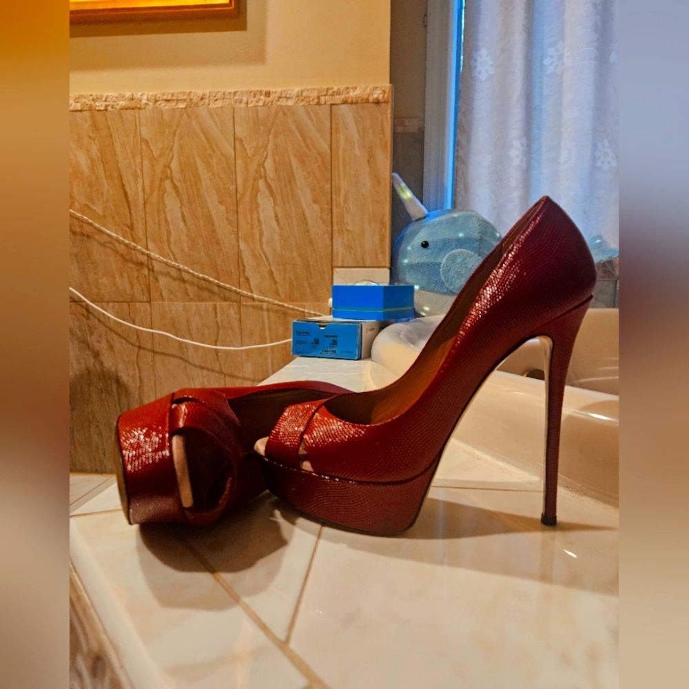Valentino pumps, sz 8